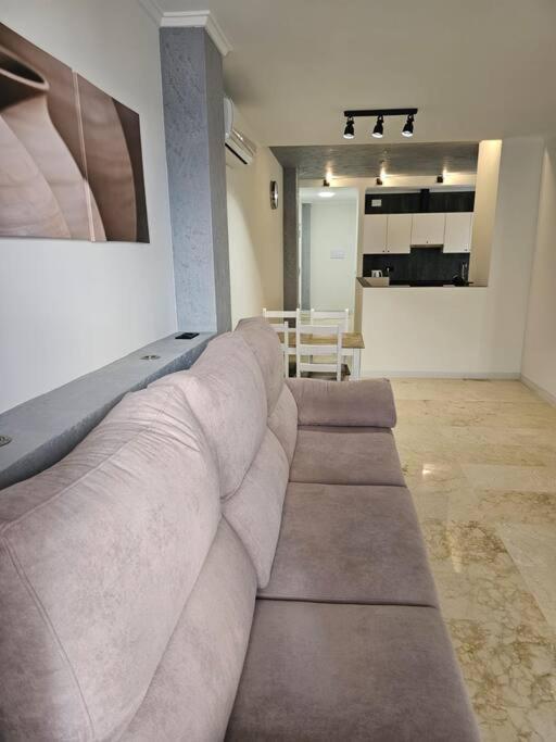 Modern 3 Bedrooms Apartment