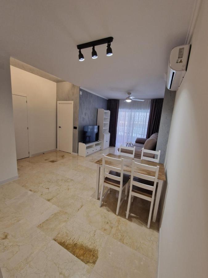 Modern 3 Bedrooms Apartment